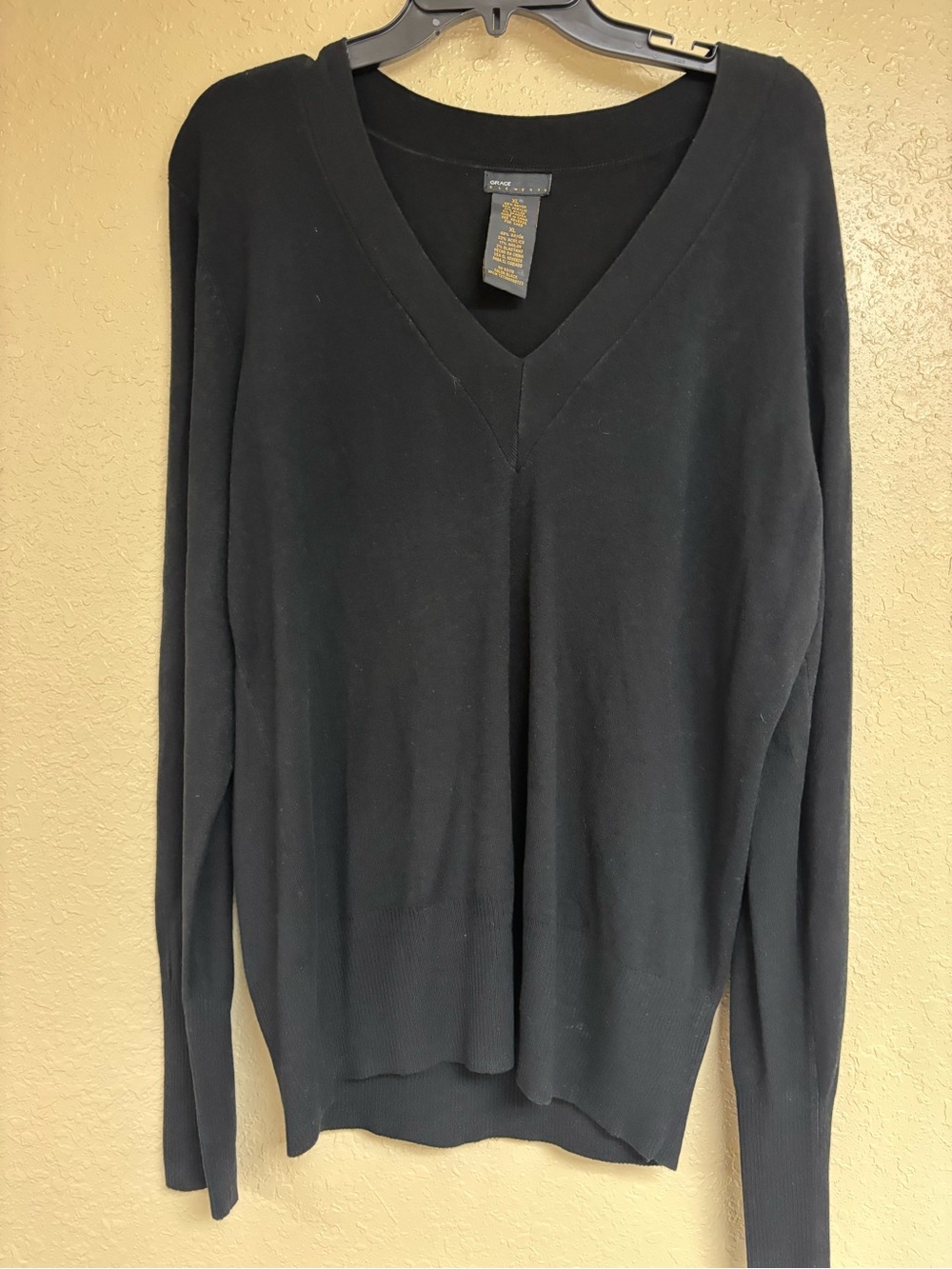 Grace Men's Black V-Neck Sweater